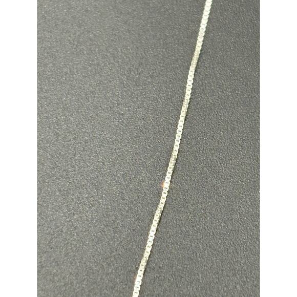 18" New Condition Sterling Silver Paw Print Moon Pendant Necklace 925 - Picture 8 of 11